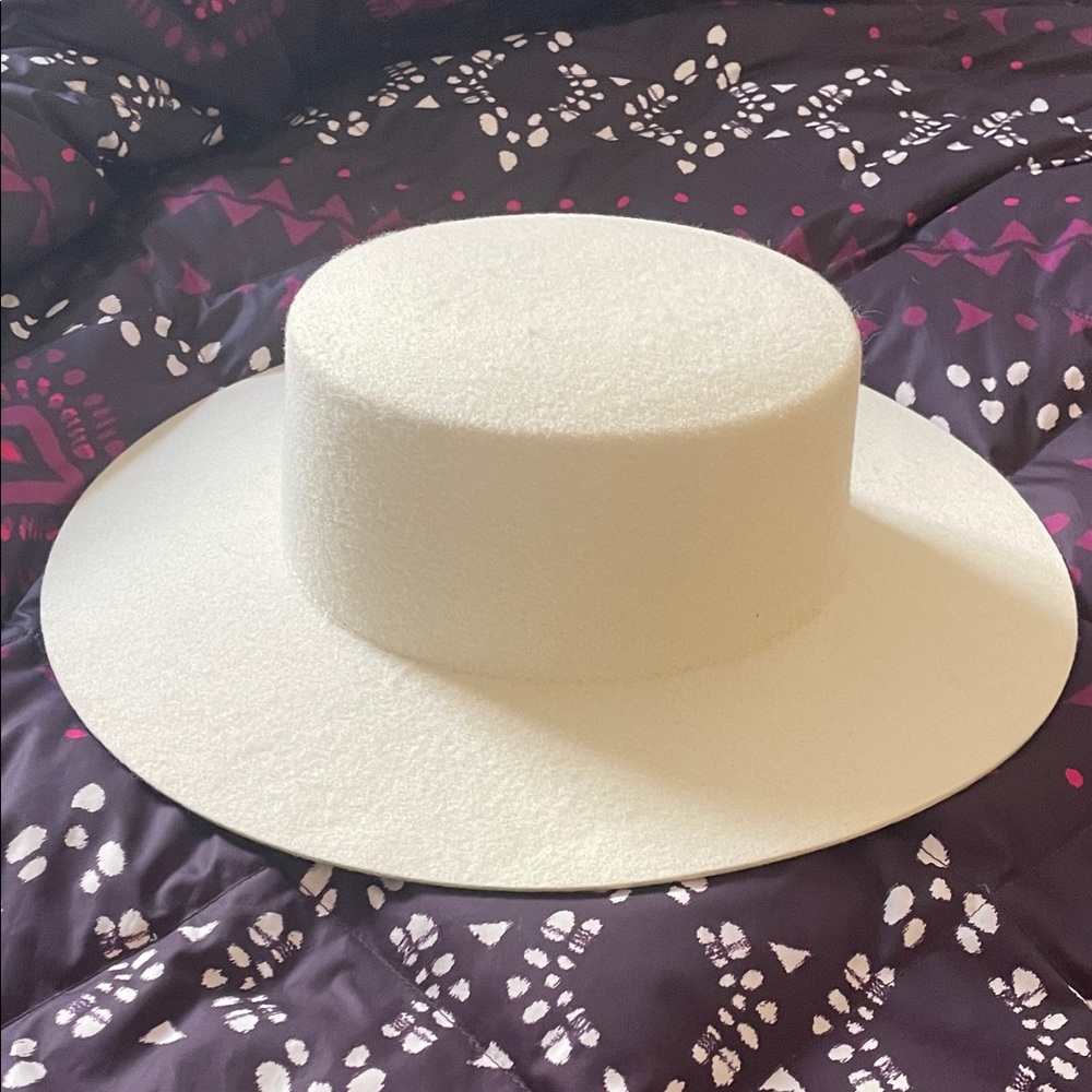 GIGI PIP Cream Women's Hat